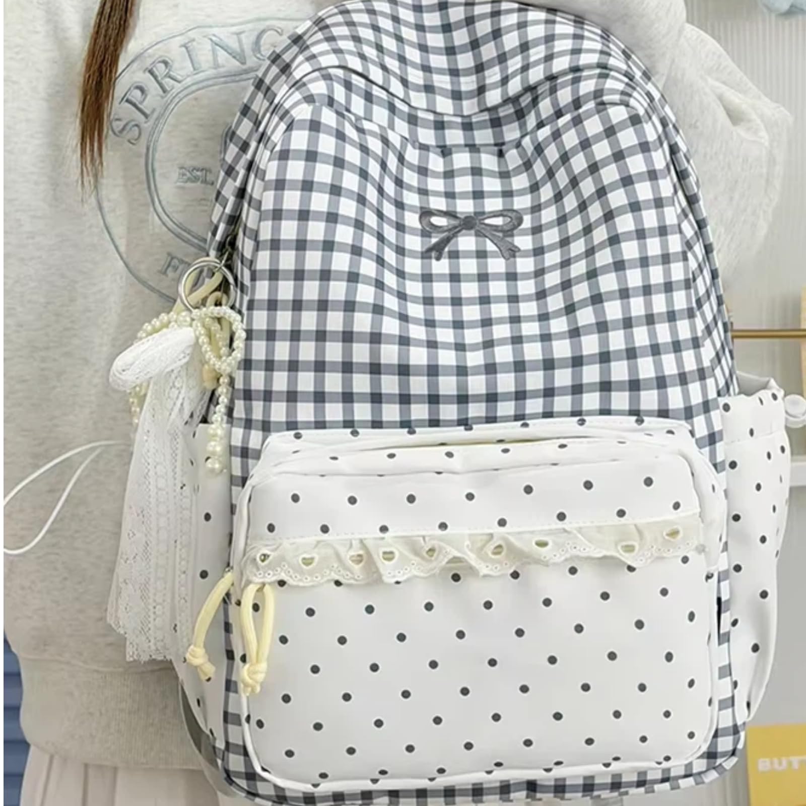 Zaino Gingham Pois Fiocco Ricamato Scolastico | Capiente e leggero, perfetto per scuola e gite, con dettaglio a fiocco e trama elegante.