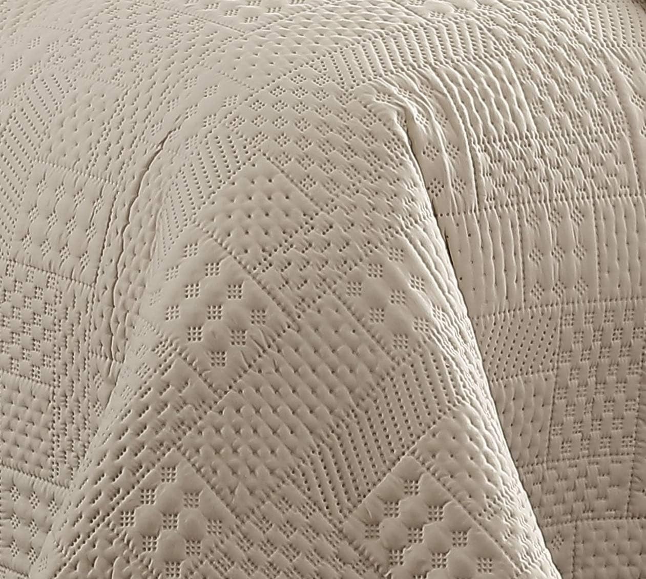 Yardley Quilt Set, Queen, Lightweight Microfiber Bedspread, Embossed Design, Quilted Coverlet with Matching Pillow Shams, All Season Bedding Basics, Ivory