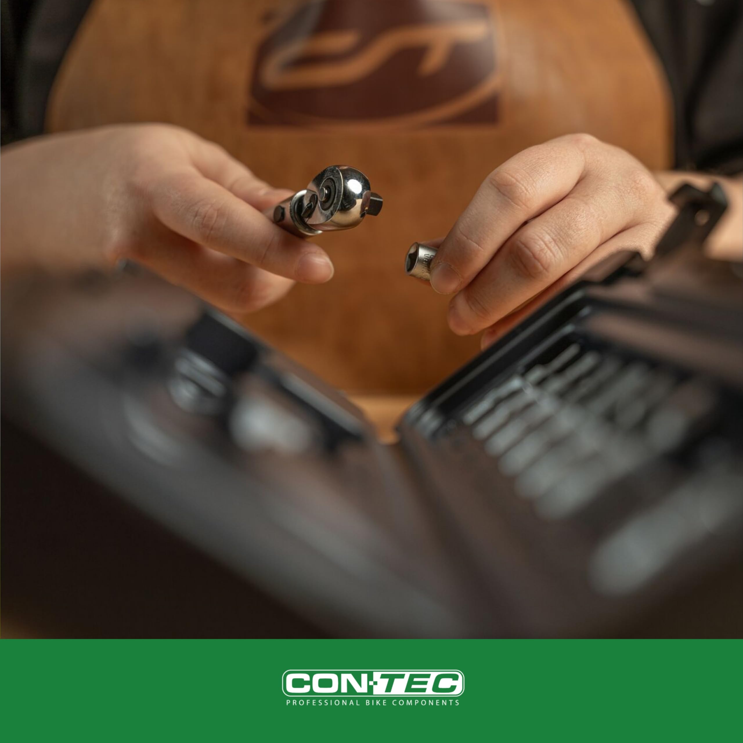 CONTEC Fahrrad-Multitool Pocket Gadget - F22 Stealth, 22 in 1, Multifunktionswerkzeug, Reparatur Set, Mini-Tool, Multi-Purpose, Innensechskant, leicht