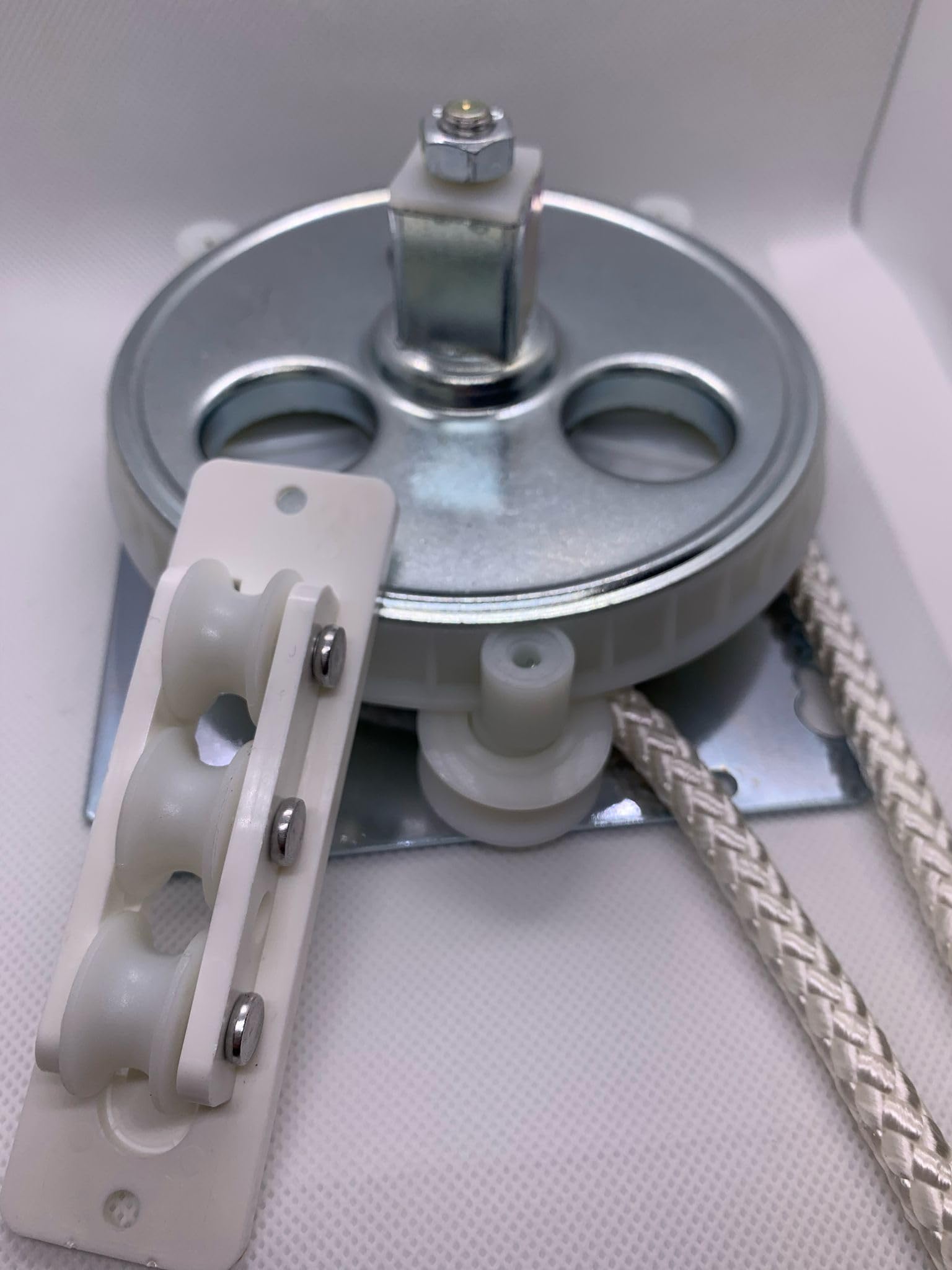 Avvolgitore a frizione MICROLIFT, lato destro avvolgitore per tapparelle microlift, argano tapparella con cordone da 1,5 mt., avvolgitore tapparella DX con calotta e guidacordone.