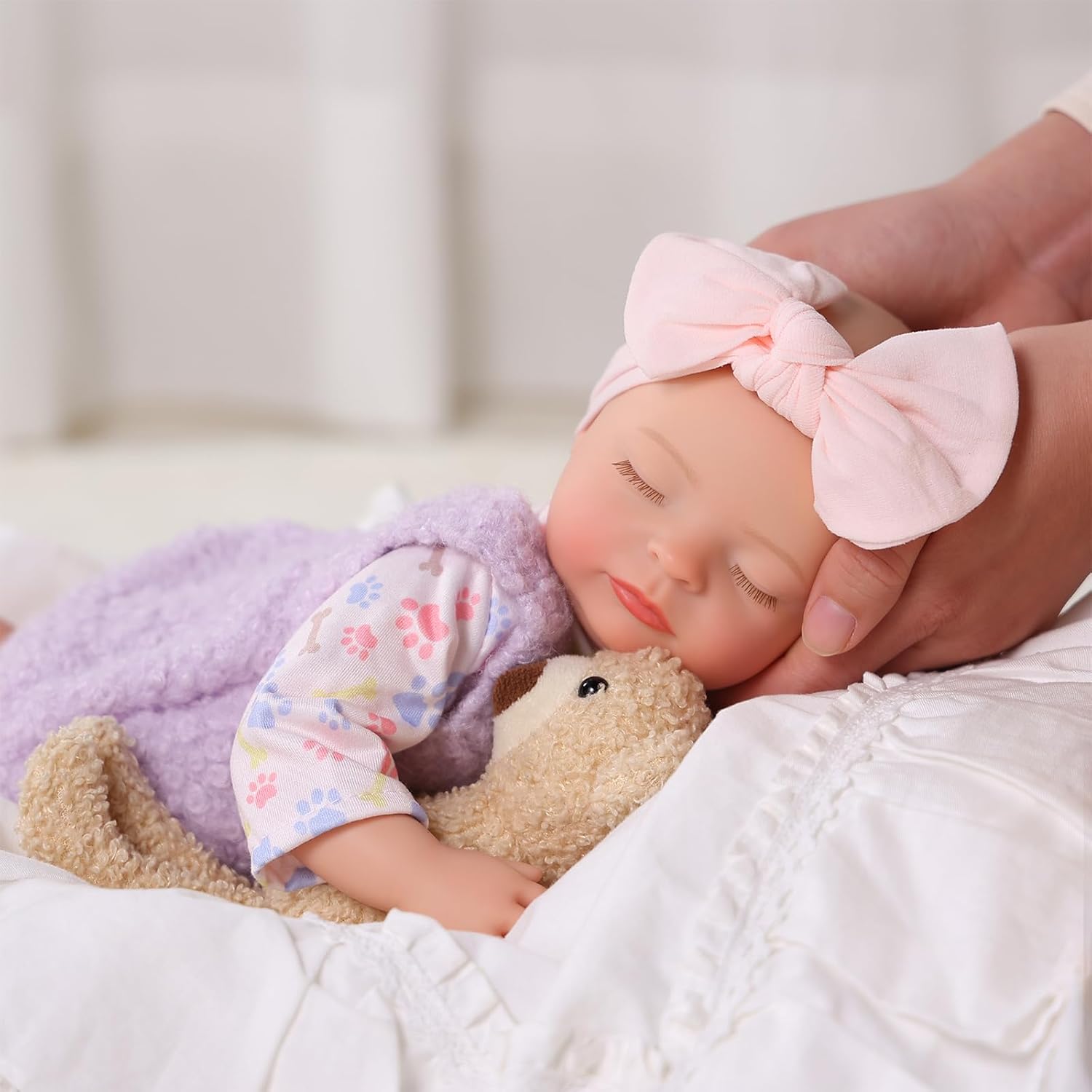 BABESIDE Silicone Baby Doll, 16 Inch 5 Lb Weight Full Body Silicone Reborn Baby Dolls Girl, Realistic Lifelike Bebe Reborn de Silicona Girl with Clothes & Accessories, Gift for Kids 3+ & Collectors