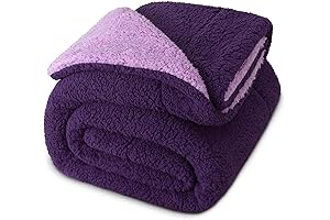 Cozy Delight: Exclusivo Mezcla Reversible Sherpa Fleece Blanket in Captivating Purple