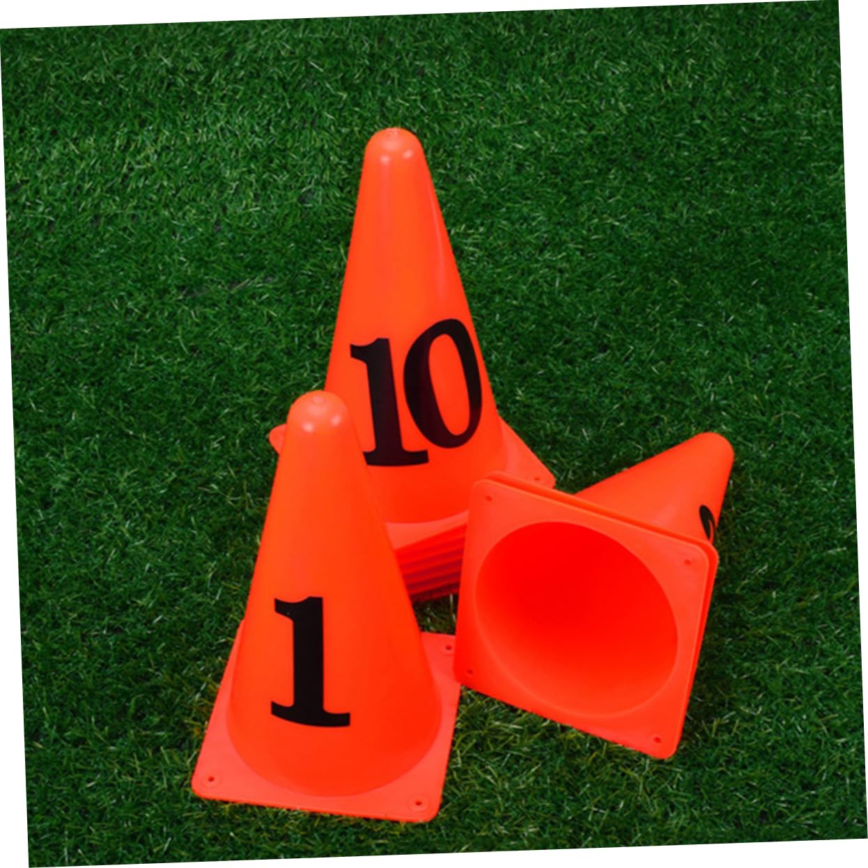 Anneome 10 Pezzi Conetti Segna Campo Calcio in PE Arancione Numeri per Allenamento Indoor e Outdoor Design Luminoso per Maggiore visibilità e Sostenibilità Ambientale