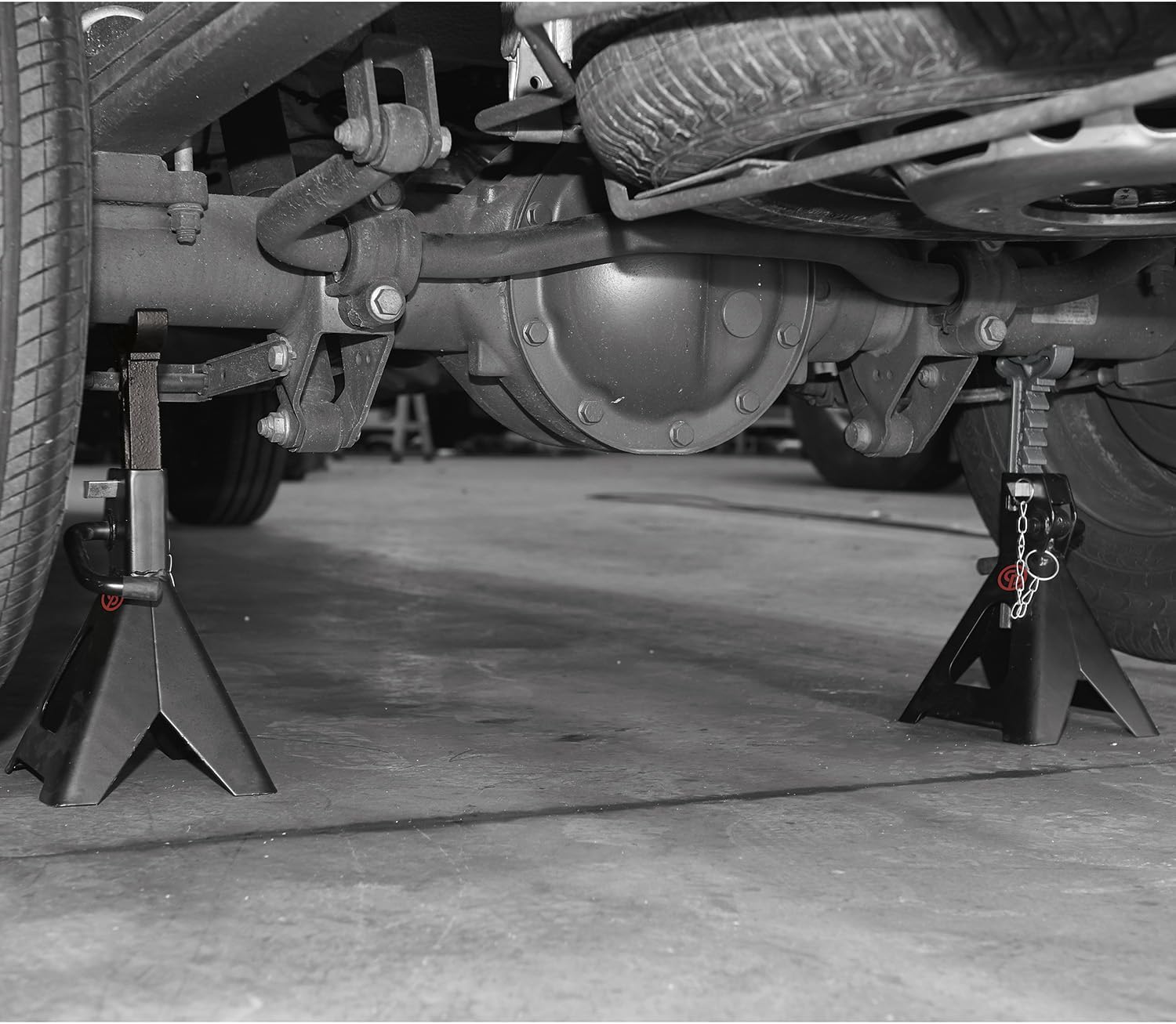 Chicago Pneumatic CP82020 - Jack Stands, 2 Ton (2T), Light Vehicle, Lifting Height 11.02-16.73 Inch (Pair)