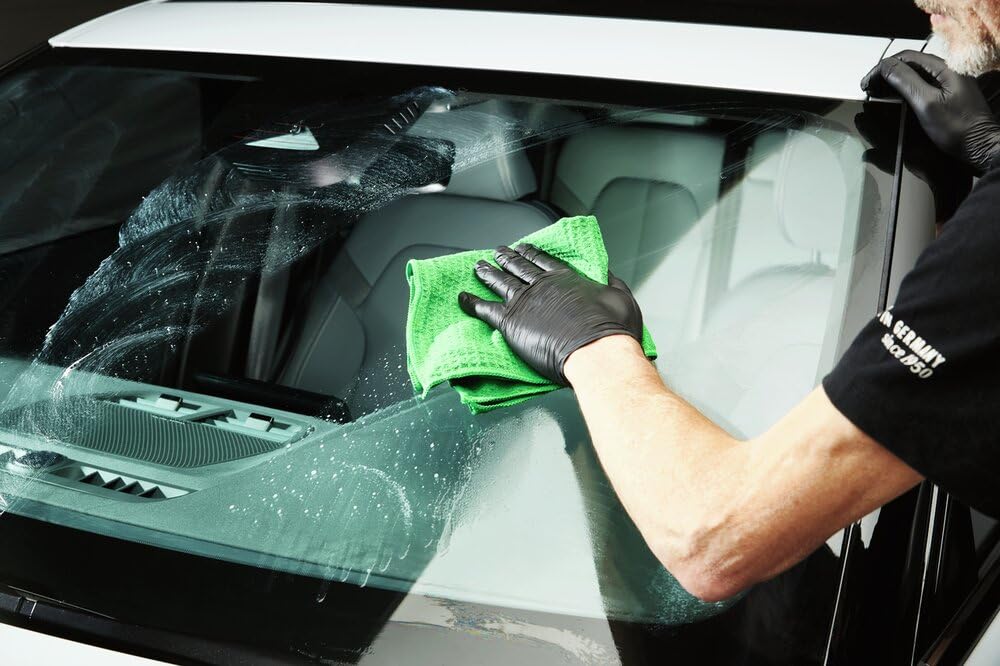 SONAX PROFILINE CeramicCoating CC Glass (50 ml) Hydrophobe Versiegelung für echtes Glas am Fahrzeug | Art-No. 02730000