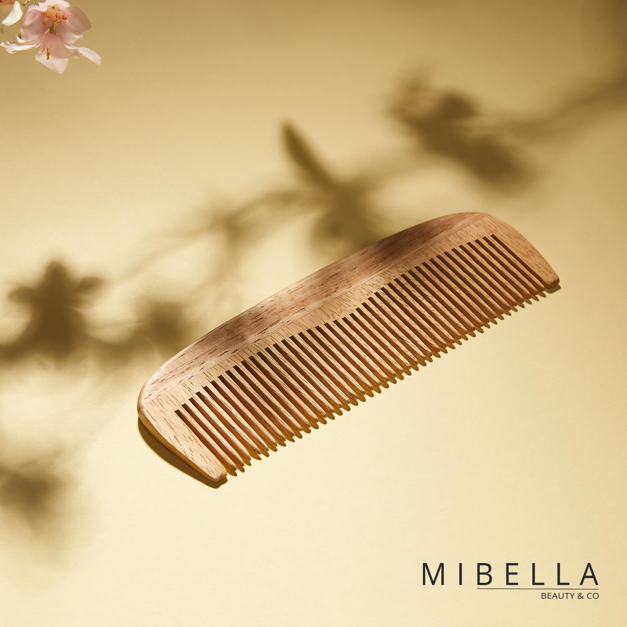 MIBELLA BEAUTY & CO Grzebień kieszonkowy z trwałego drewna dla mężczyzn i kobiet – delikatny grzebień do wszystkich włosów, antystatyczny, grzebień do strzyżenia włosów do profesjonalnego zastosowania