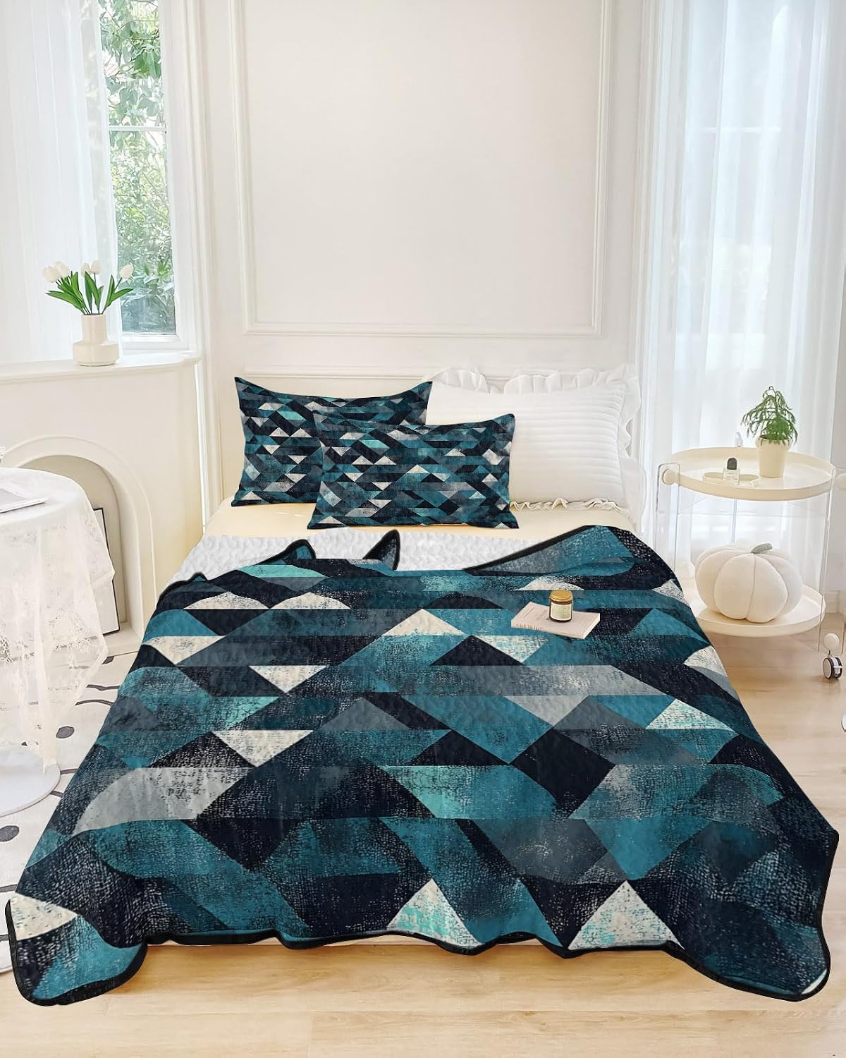 King Size Quilt Set, Teal Blue Black Color Block Geometric Lightweight Bedspread Coverlet Set Soft Microfiber Summer Quilt with 2 Pillow Shams, Retro Abstract Art 3 Piece Comforter Bedding Set