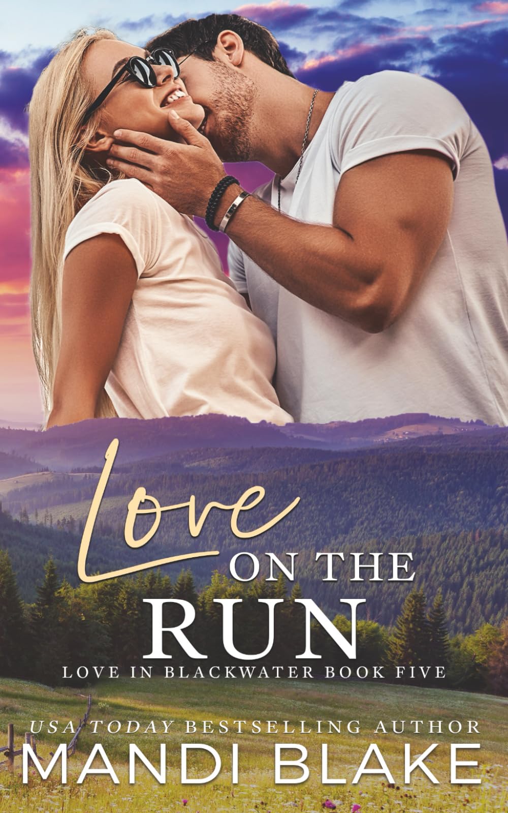 Love on the Run: A Small Town Christian Romance (Love in Blackwater)