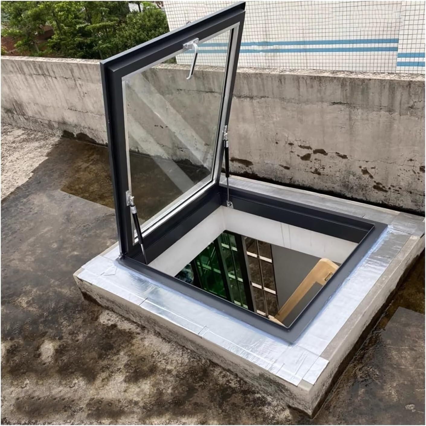 VUIKLCty Roof Maintenance Hatch, Tempered Glass Skylight, Sunroom Staircase Garage Attic Skylight Cover(78 * 118cm)