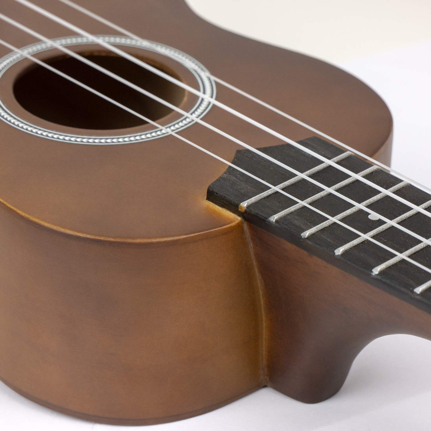Cascha HH 3956 FR Ukulele Soprano con Manuale in Francese, Accordatore, Borsa, 3 Plettri e Corde Aquila, Bruno