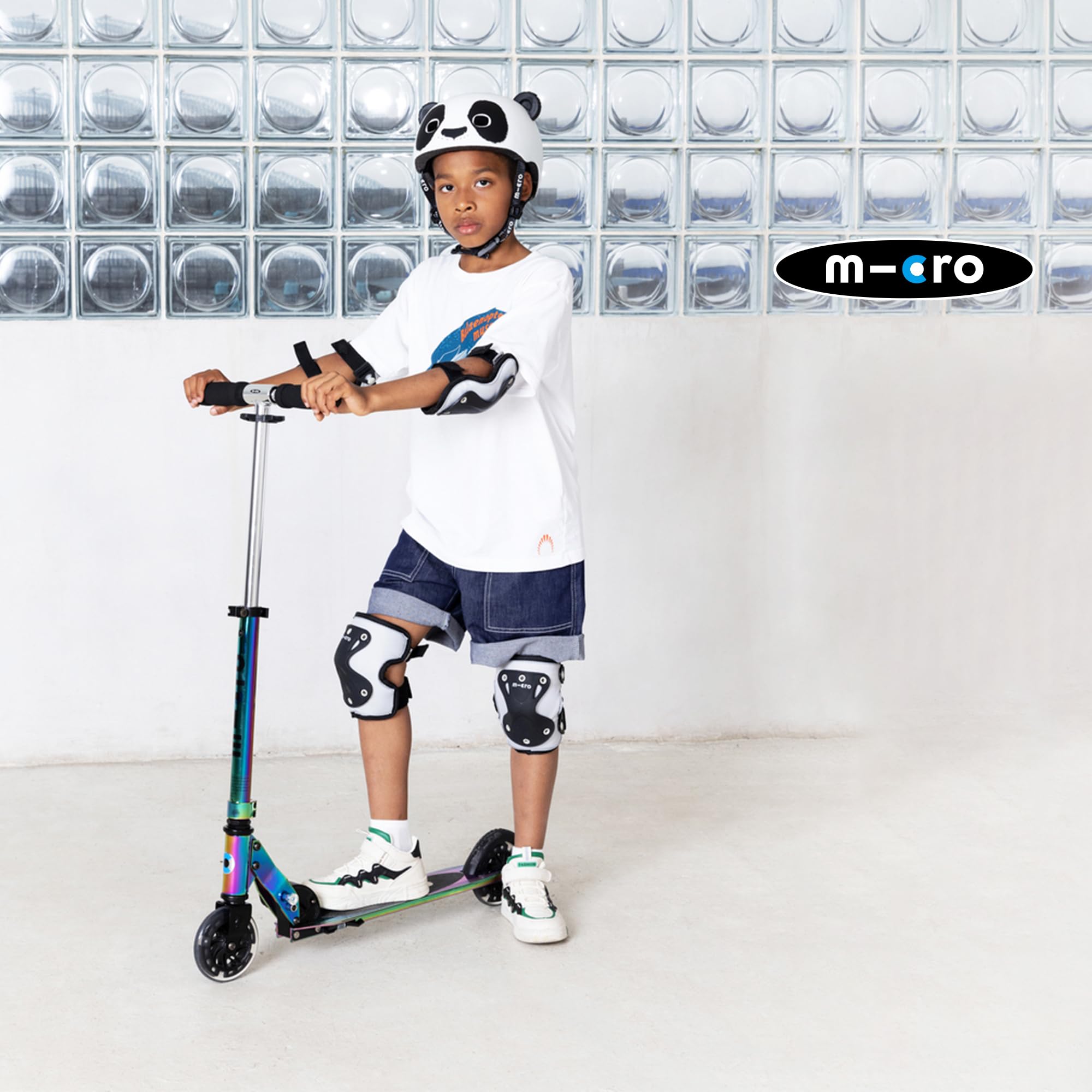 micro™ Sprite LED Kinderscooter | Das ORIGINAL | Kinder Cityroller mit LED-Rollen | klappbar und höhenverstellbar | ab 5 Jahre | Tretroller inkl. Sicherheitsweste