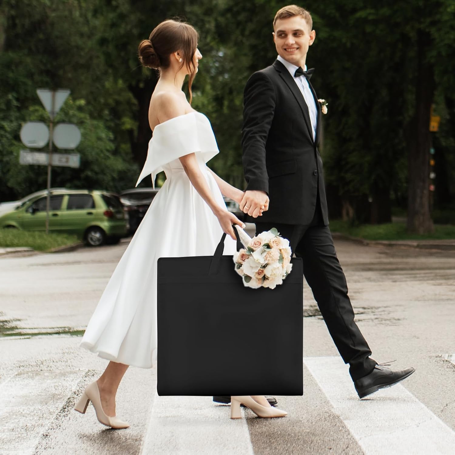 Syeeiex 72" Portable Wedding Dress Garment Bag with Carry Handle,Long Bridal Dress Bags for Gowns,12'' Gusseted Long Garment Bags with 2 PVC Accessory Pockets for Travel - Image 3