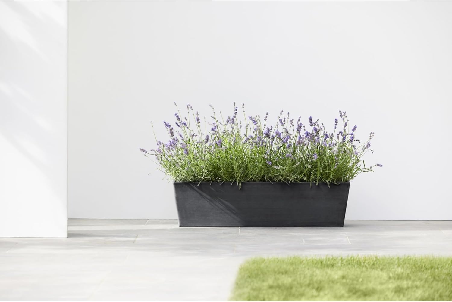 Ecopots Bruges Durable Modern Rectangular Indoor/Outdoor Recycled-Based Composite Flower Pot Planter, Dark Grey, 21.5" Dark Grey 21.5"