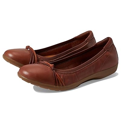 Clarks Meadow Rae Women