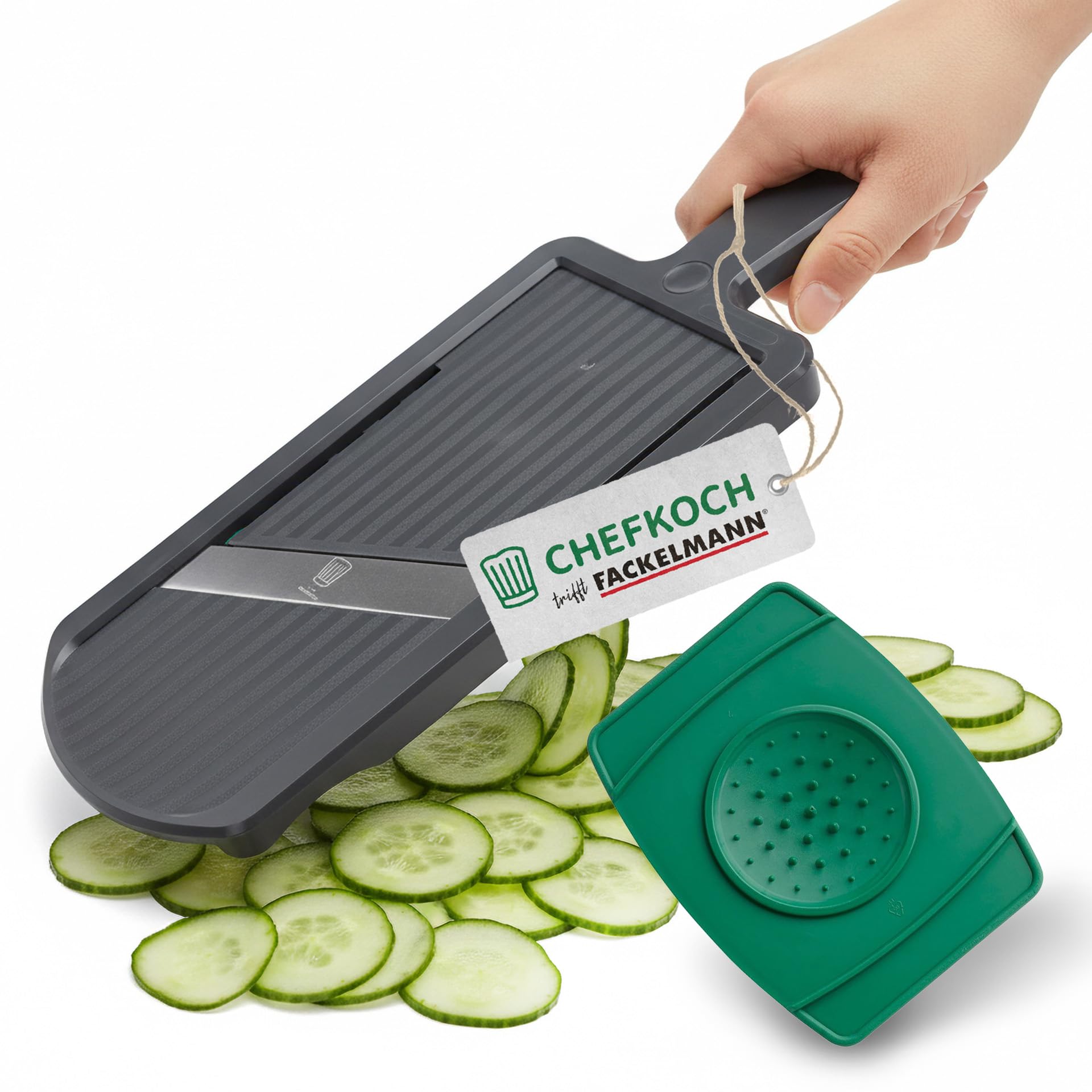 Chefkoch trifft Fackelmann Gemüsehobel mit Restehalter – Mandoline mit extrascharfen Edelstahlklingen. Gemüseschneider mit Verstellmöglichkeit von 1-6 mm. Made in Germany