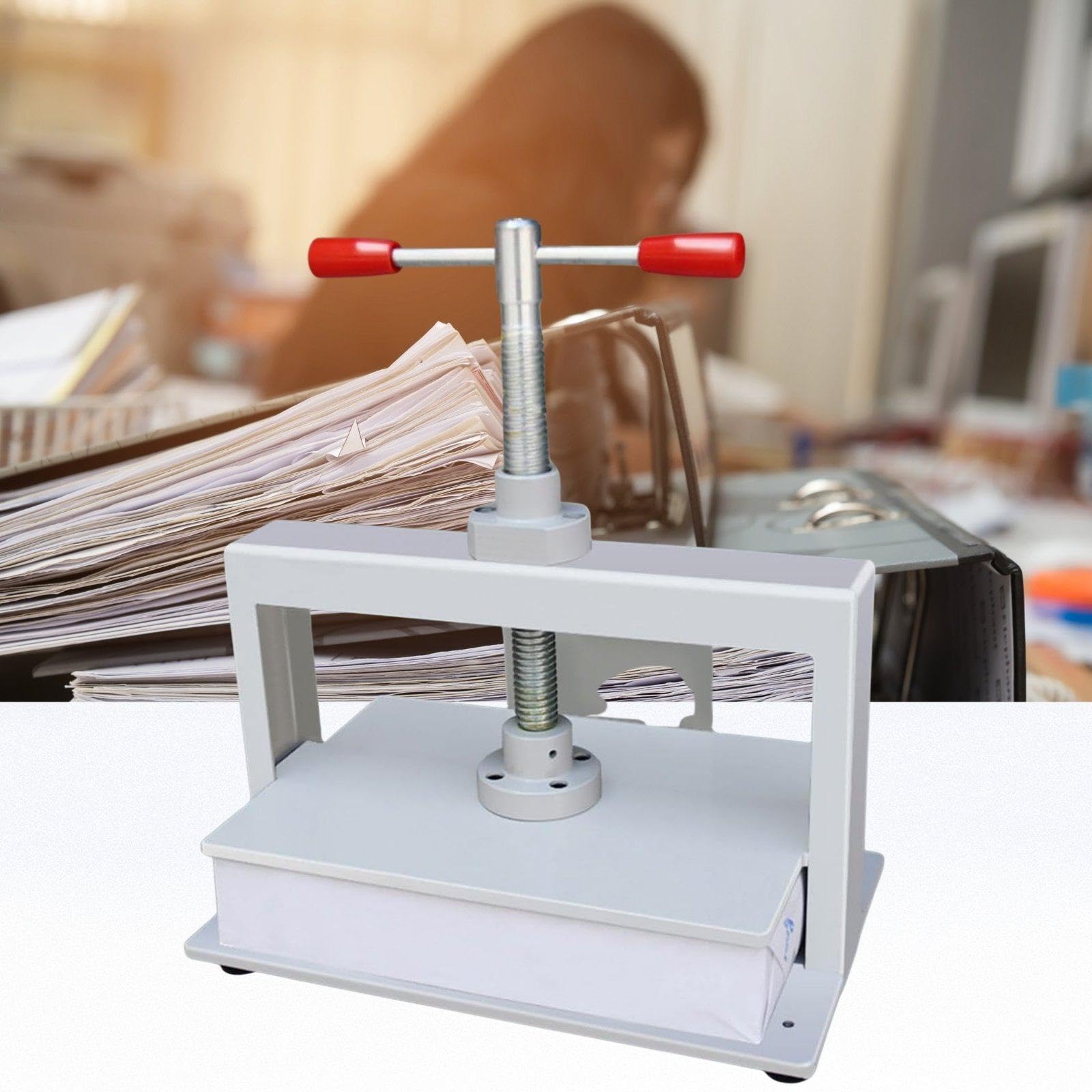 Pressa Manuale per Carta: Fatture, Ricevute, Documenti, Album A4 | Meccanismo a Vite per Appiattimento Carta e Rilegatura. Pressione Massima 2000 kg e Struttura in Acciaio Spessa 150 mm