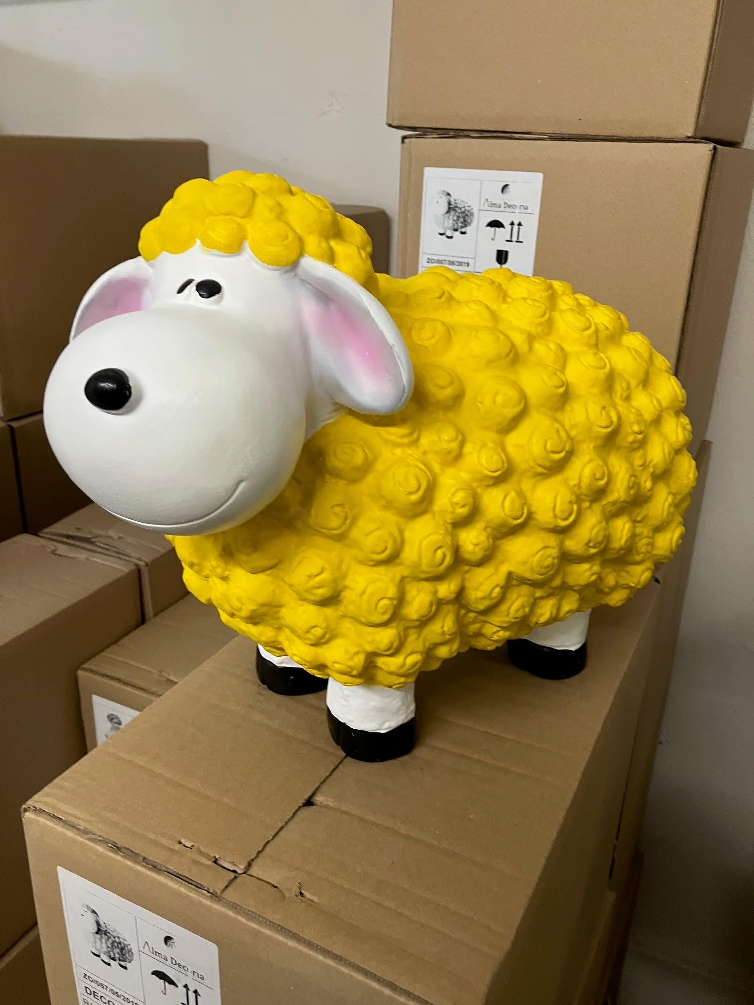 Lustiges Deko Schaf bunt Lamm Gelb Tierfigur Gartenfigur Tier