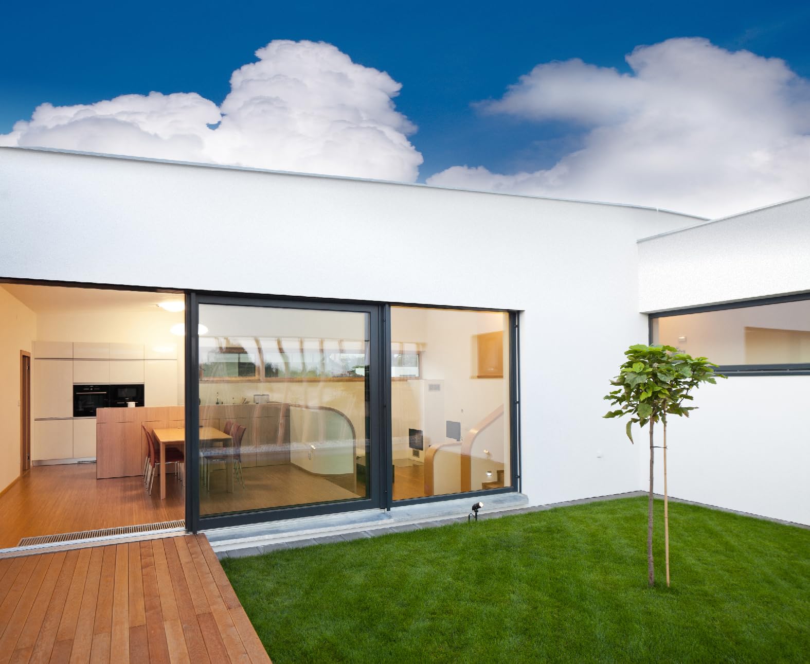 Chimiver - Limpiador Alcalino Concentrado para la Limpieza de Césped Artificial en Entornos Residenciales. CLEAN GARDEN CONCENTRADO |Garaffa de 5L