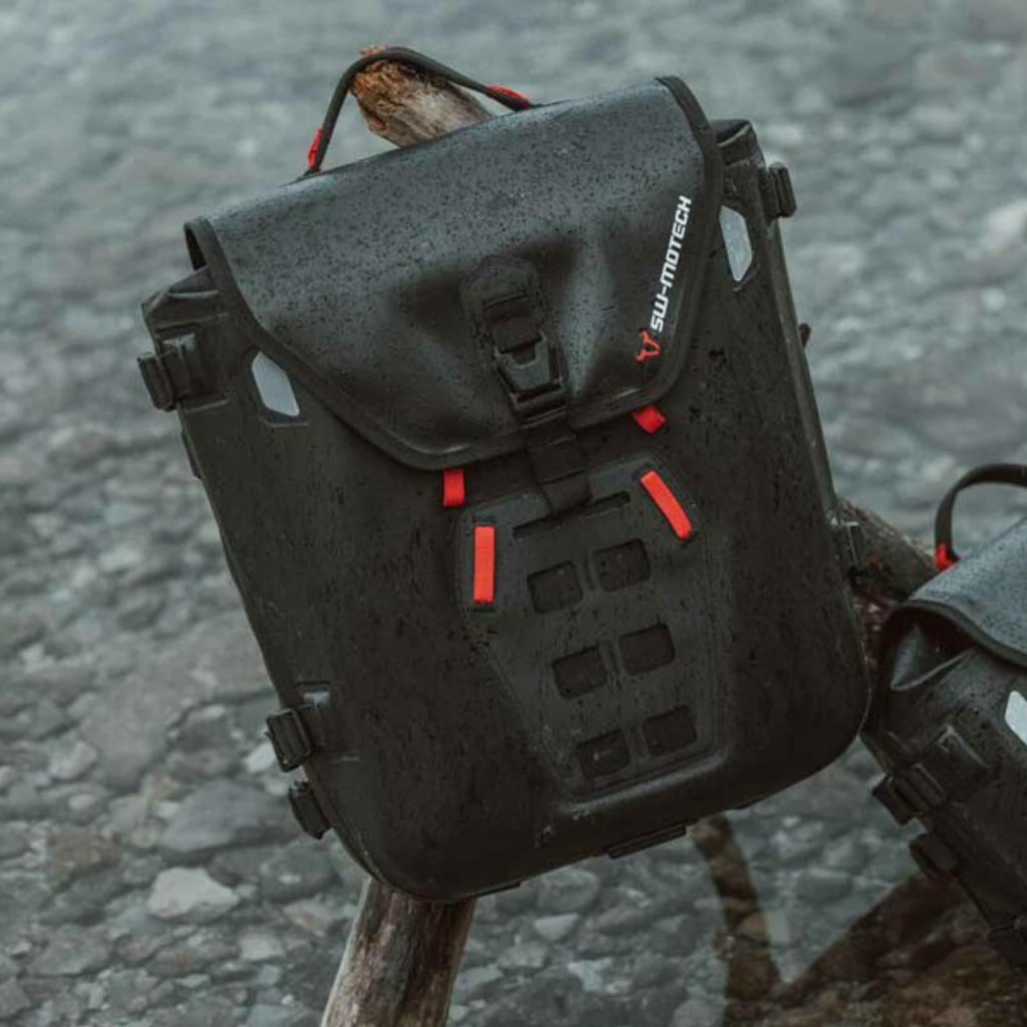 SW-Motech SysBag WP M Satteltasche 17-23L-Heck/Zurrgurten