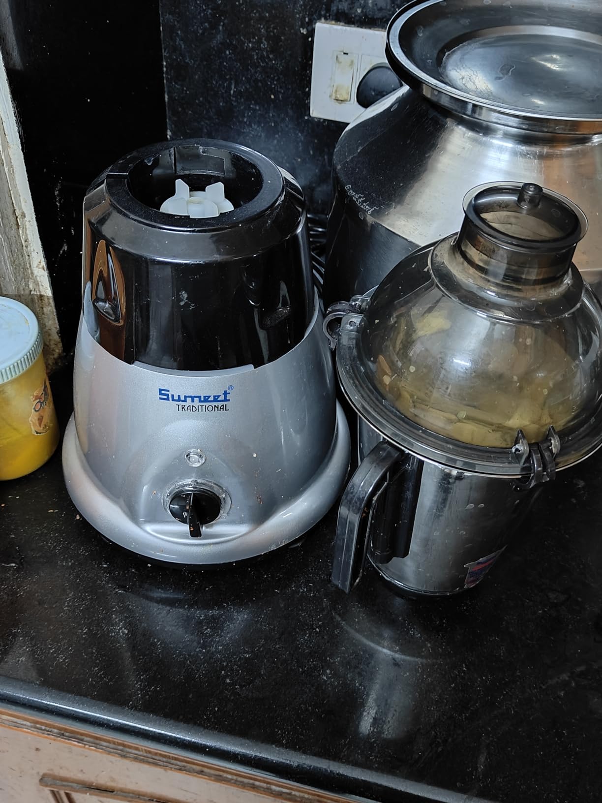 Buy Sumeet Traditional Domestic Plus 2018 750W Mixer Grinder with 4 ...