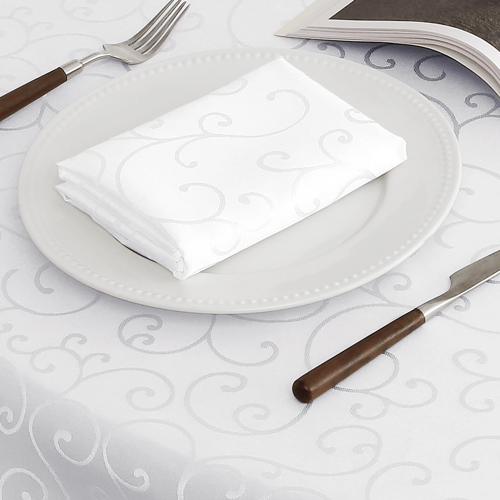 Romanstile Tovaglia bianca natalizia rotonda 160 cm Antimacchia Jacquard idrorepellente Tovaglie elegante per Natale Feste esterno Compleanno Albergo, Ristorante, Bar, Caffè, Birstro,capodanno