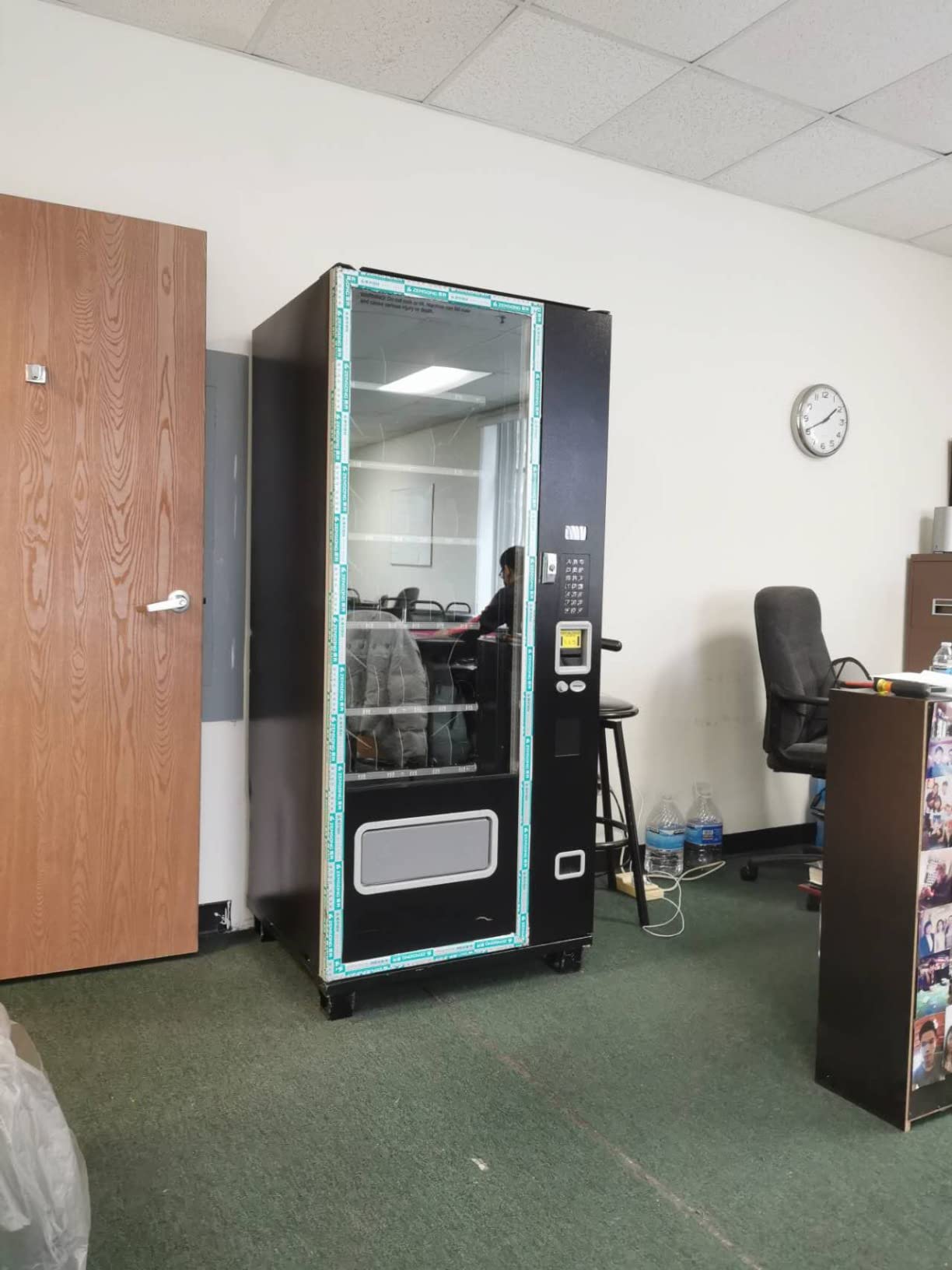 116/mo Finance EPEX Beverage Combo Vending Machine with Stratified