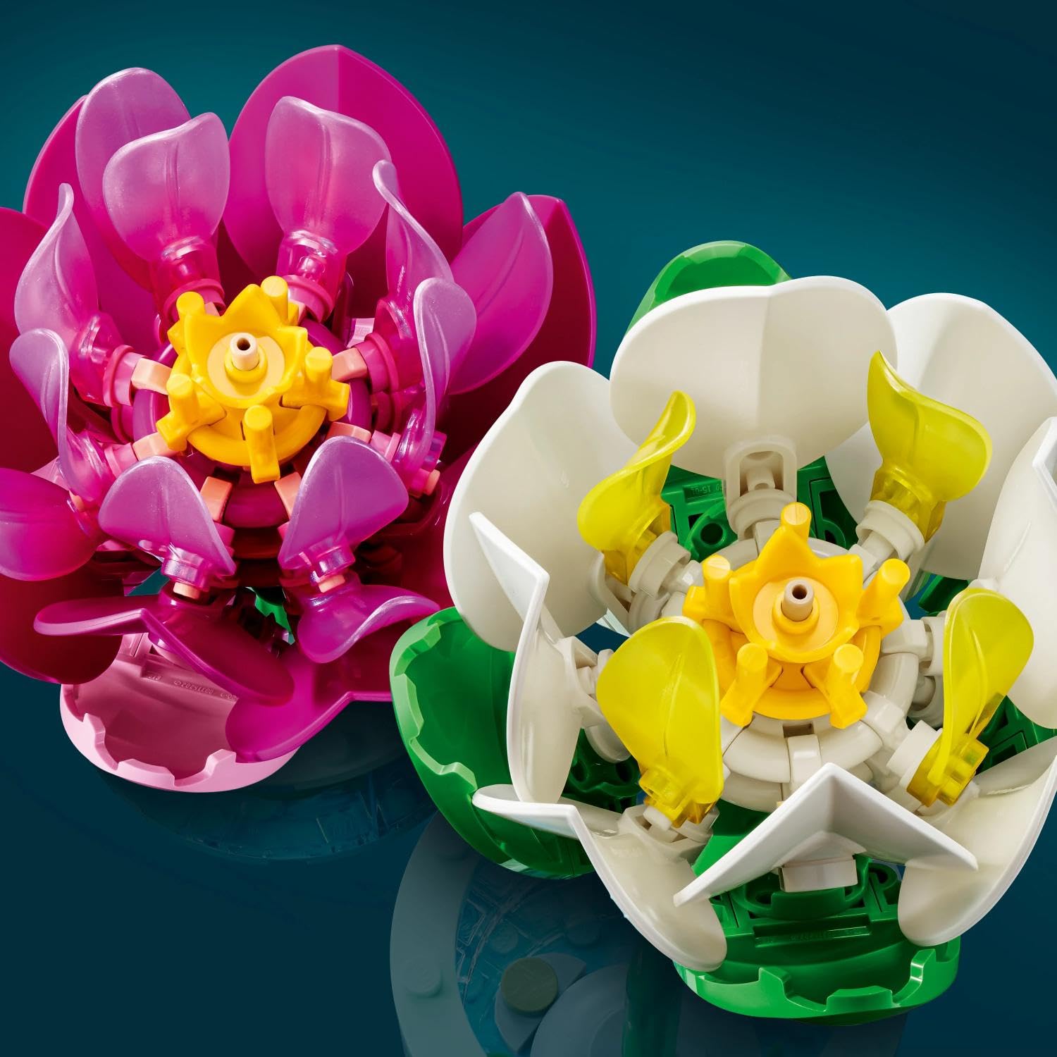 LEGO Botanicals Les Nénuphars - Set de Fleurs Artificielles - Fausses Plantes en Pot dans Vases Transparents - Décoration DIY pour Chambre d'enfant - Cadeau pour Fille dès 9 Ans ou Adulte 11511