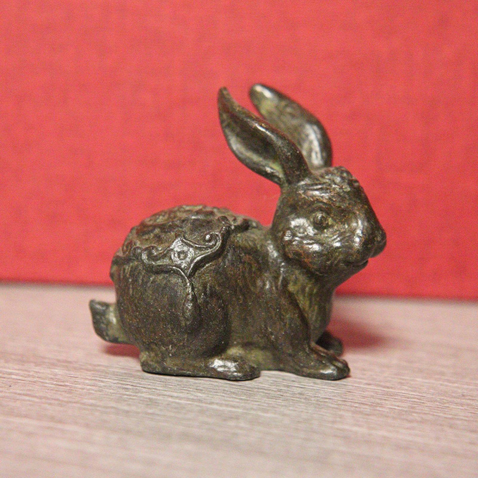 YNIYUJKL Brass Mini Statue Ornaments Brings Peace And Prosperity Decoration Sculptures Figurine Chinese Traditional Lucky Happiness Rabbit Figurines Home Decoration Crafts Antique Bras