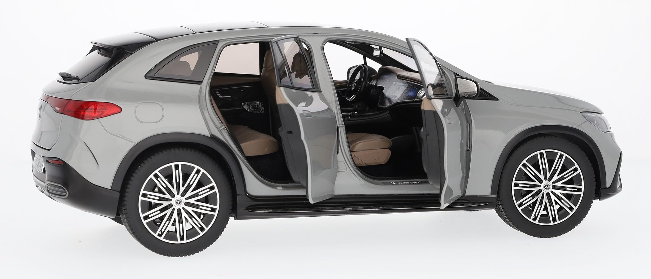 Amazon.co.jp: 【メルセデス・ベンツ アクセサリー】純正 EQE SUV AMG