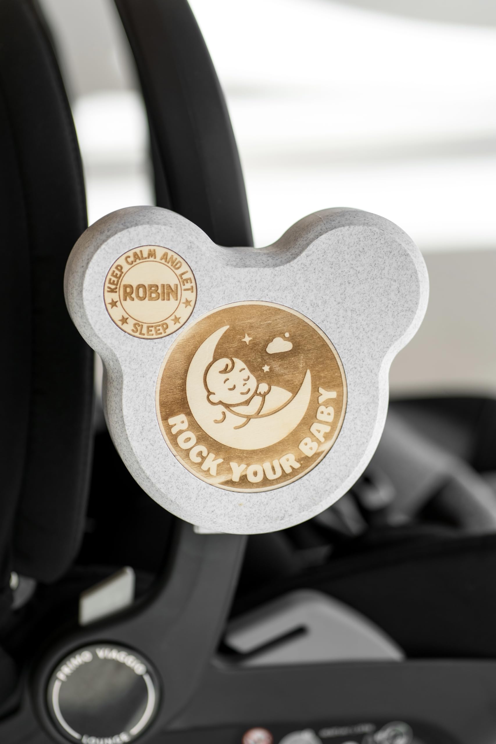 ROCK your BABY 3-in-1 Schaukelantrieb für Babyschale, Kinderwagen, Schaukelwiege & mehr – bis zu 8 Std. Akku – individualisierbare Musik - Handmade in Germany (Wald Grün)