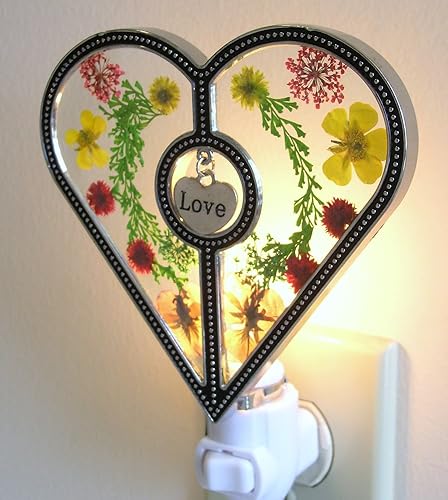 Miniatura 3 de BANBERRY DESIGNS Luz nocturna de corazón de amor con flores prensadas – Colgante grabado – Regalo decorativo y funcional – Medidas 4.5 pulgadas de