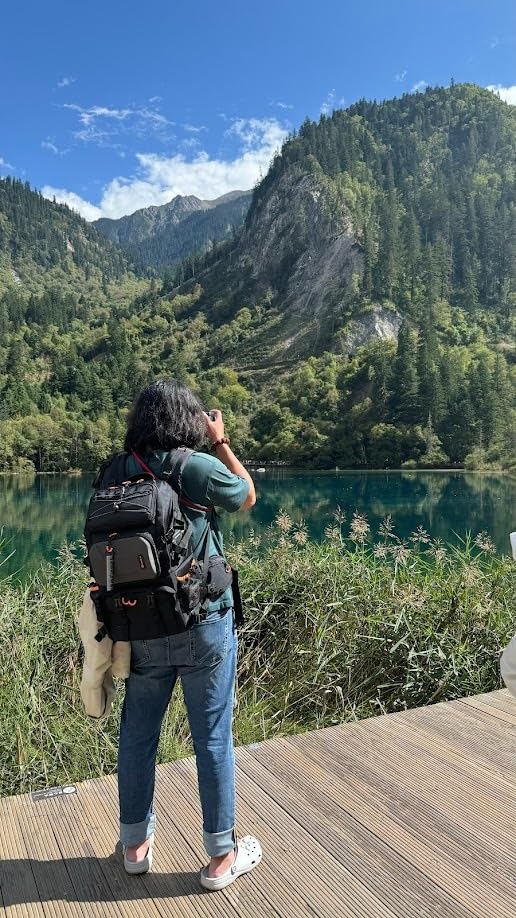 tarion pro camera bag for hiking