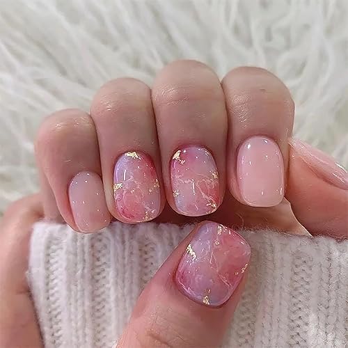 Uñas postizas a presión de color rosa, uñas postizas cortas cuadradas SWEKKE de cobertura completa con diseños de lámina dorada, pegamento