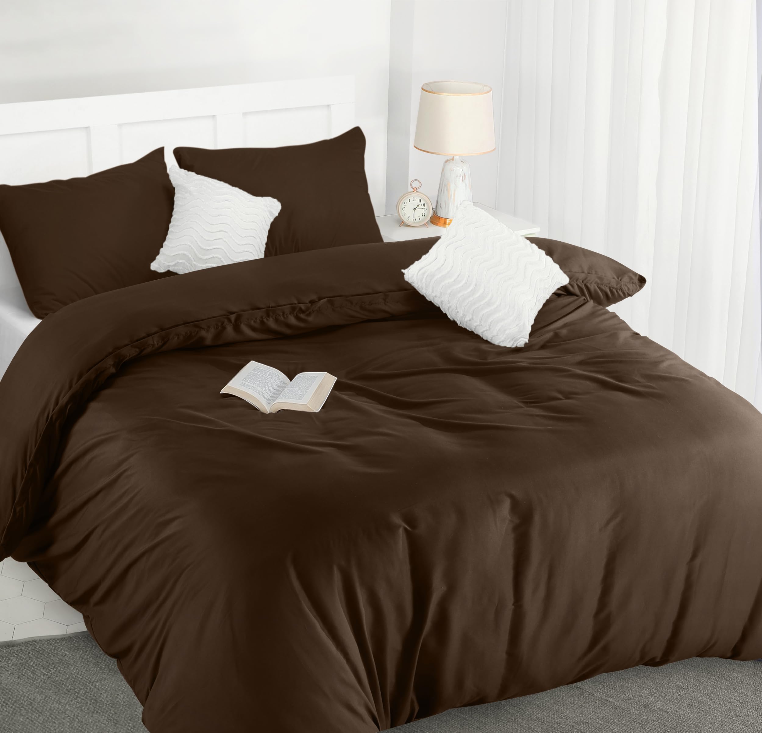 Utopia Duvet Cover with Pillow cases Double - Soft Microfibre Polyester - Bedding Quilt Cover Set (Brown)
