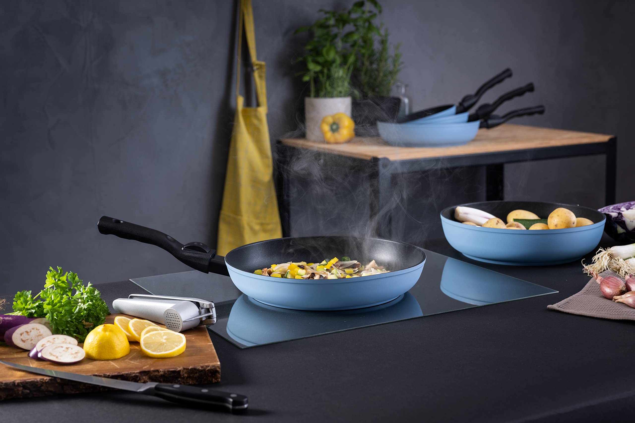 Kelomat, 3528-328 Blue Click - Sartén (26 cm de diámetro, base termoestable, mango extraíble, revestimiento antiadherente de calidad, LBH 46,7 x 27 x 9 cm, 1,33 kg)