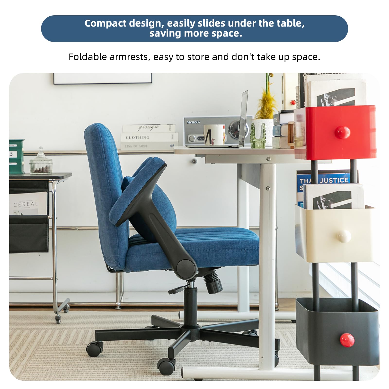 Sedia da ufficio con braccioli pieghevoli, sedia girevole regolabile in altezza, ruote silenziose, tessuto in velluto blu, sedia da scrivania ergonomica per casa e tavolo da trucco