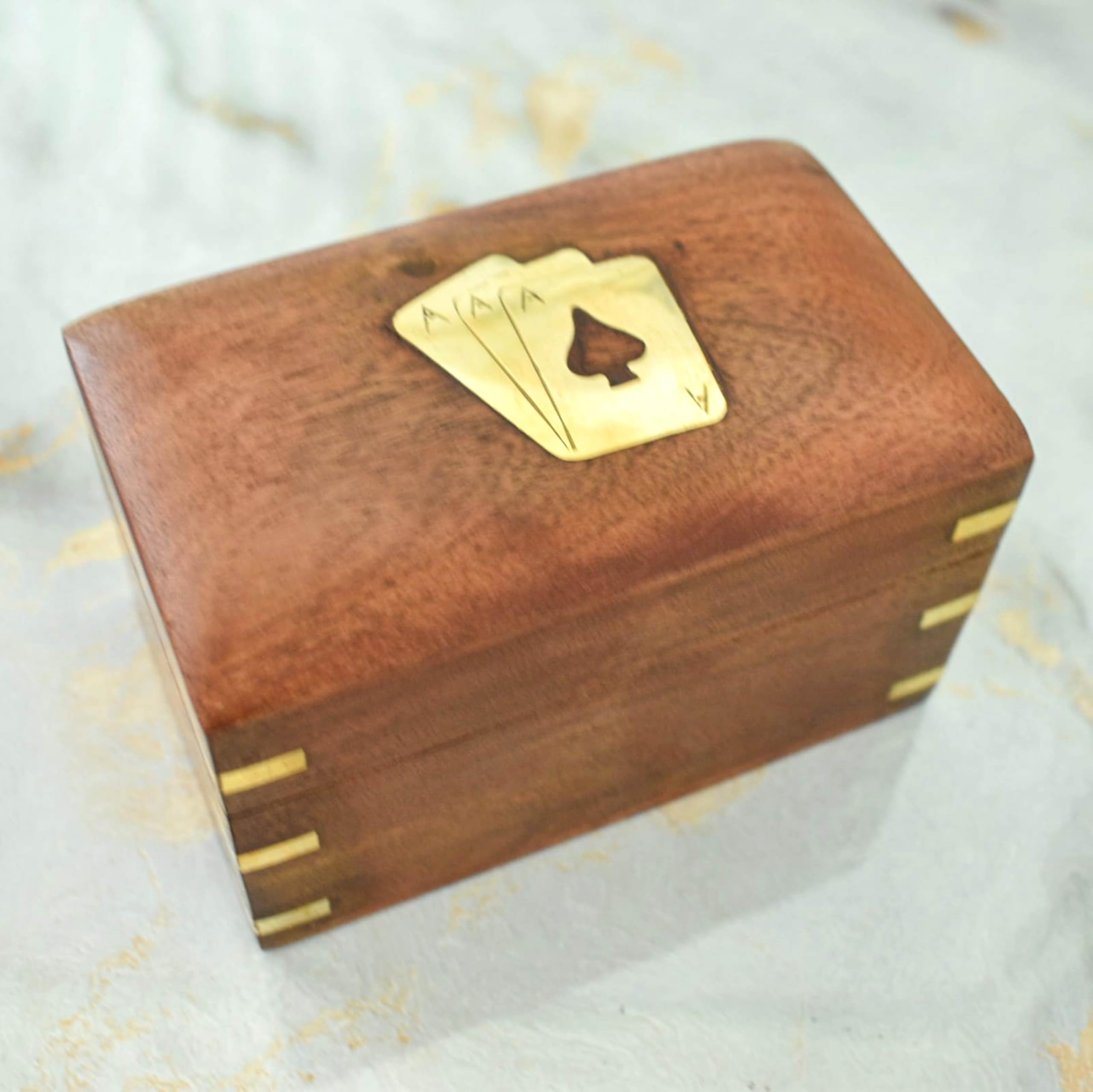 Boîte à Dés En Bois Faite Main De 20 Mm – 5 Dés, Incrustation Laiton, Rangement Vintage – Cadeau Anniversaire