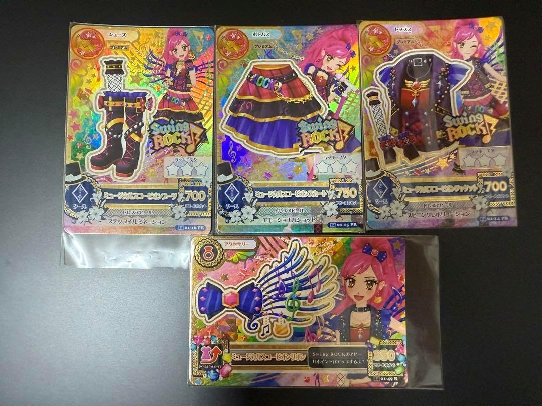 トラペジウム Tシャツ トラペジウム 直筆サイン入り台本 STAFF Tシャツ