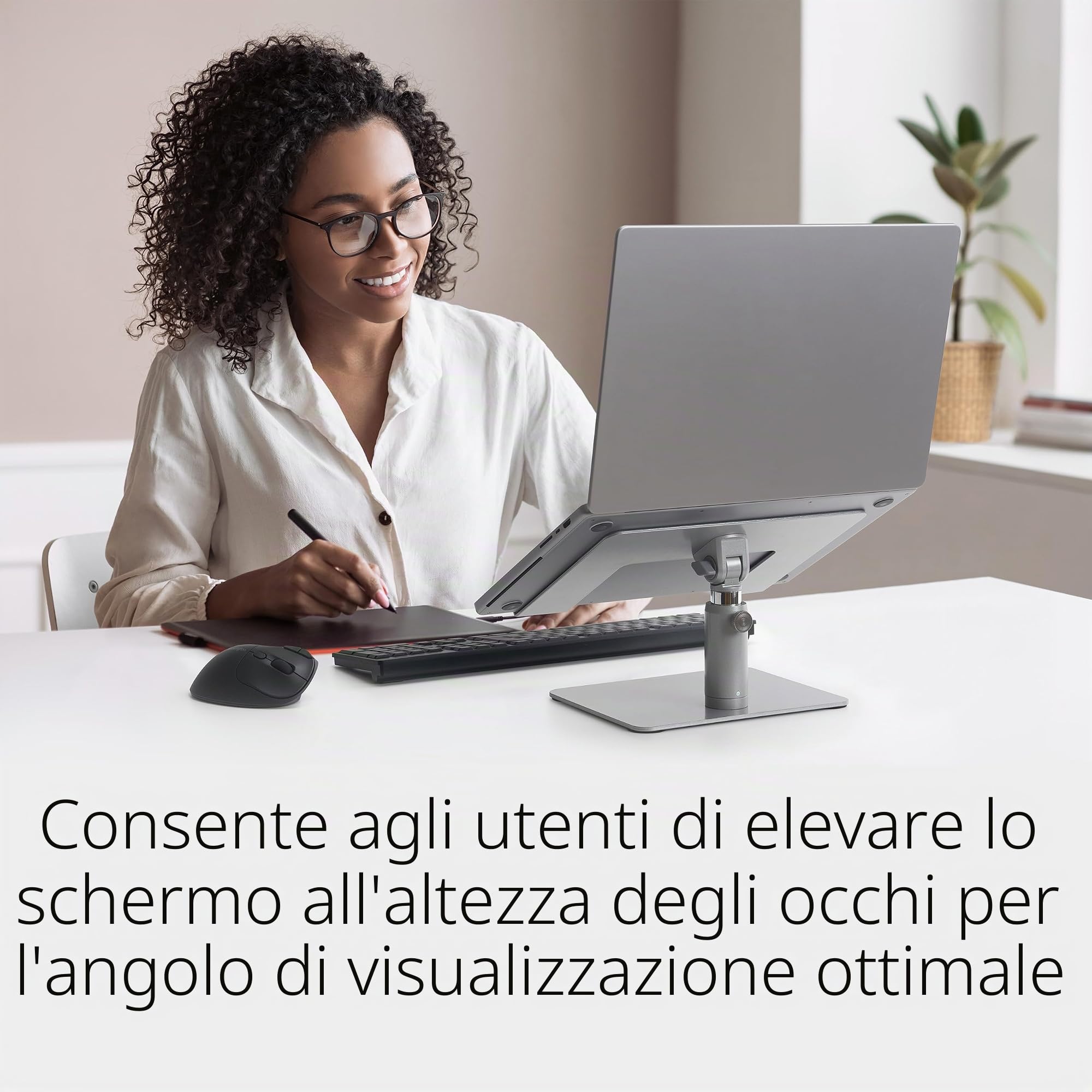 Kensington Supporto Universale per Computer Portatile con Schermo fino a 16 '', Regolabile in Altezza e Angolazione, Con Ventilazione Aperta, Spazio Portaoggetti e Cuscinetti Antiscivolo (K50424WW)
