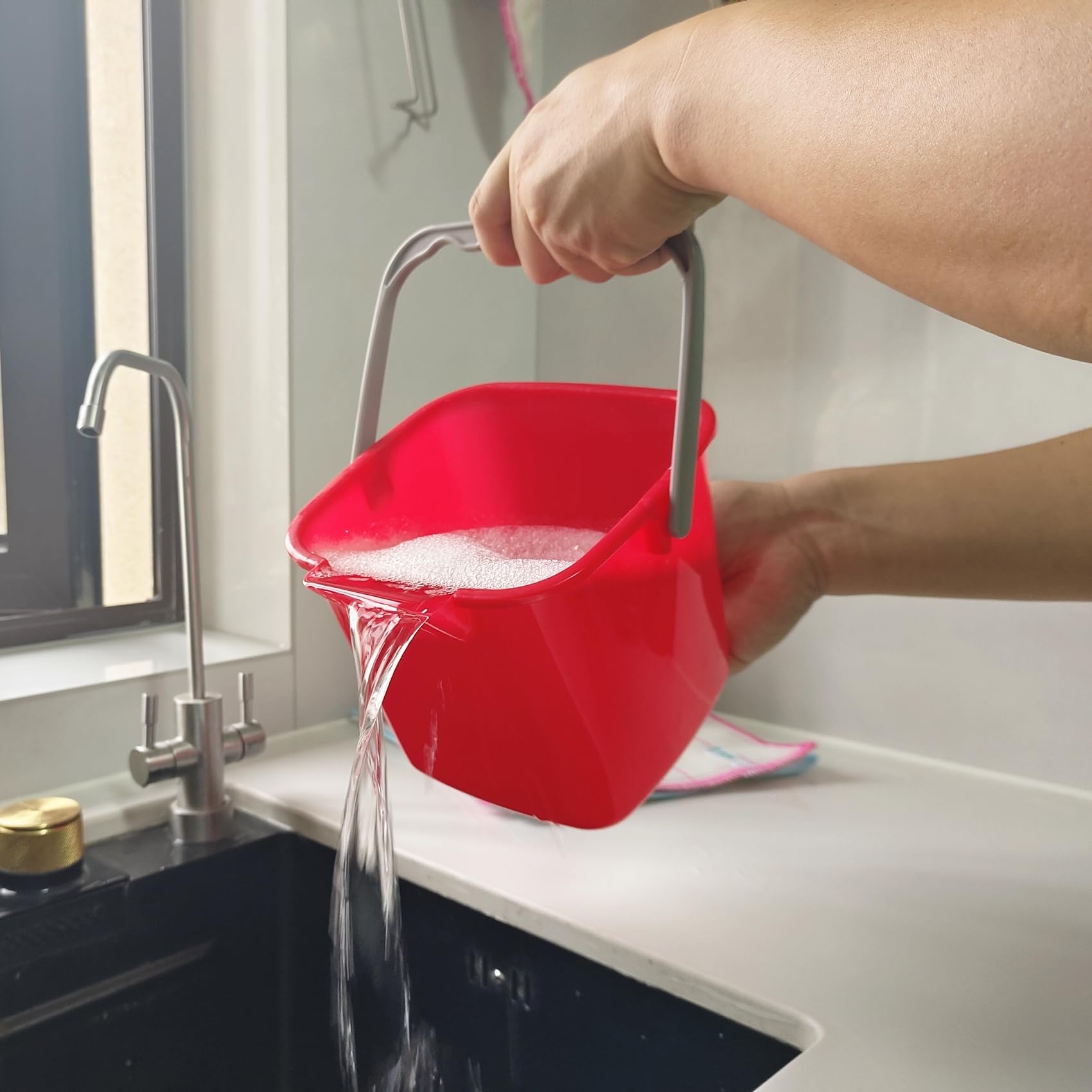 Lot de 4 seaux désinfectants carrés de 3 litres, petits seaux de nettoyage empilables avec poignée, pour restaurant, magasin, maison, cuisine, bureau, école, rouge