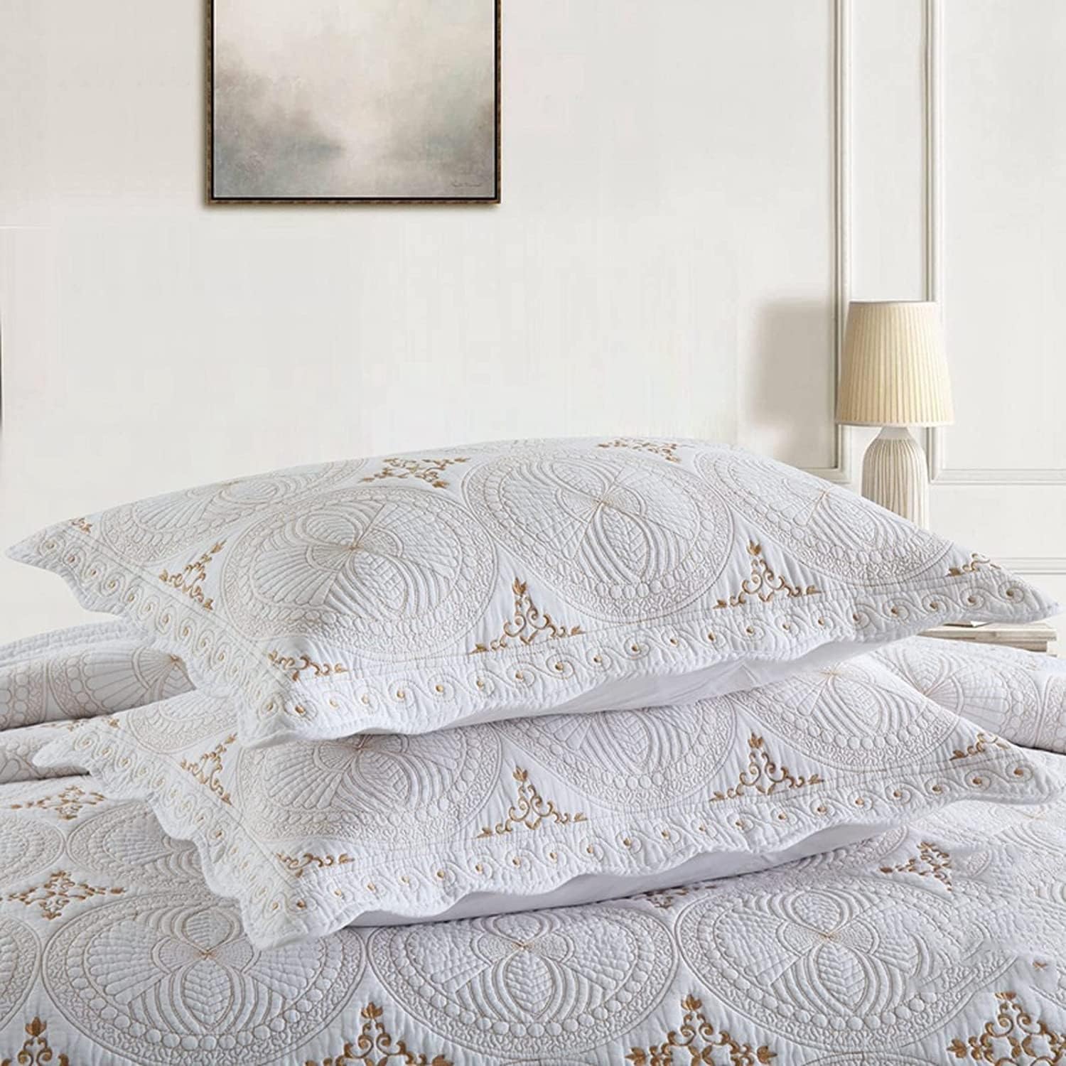 Autrefois Zoé Lin Boutis Patchwork 230x250 cm avec 2 Taies d'oreiller 65x65 cm, Couvre-lit Matelassé 2 Personnes, Dessus de lit Coeur et Dentelle Autrefois Zoé Lin Boutis Patchwork 230x250 cm avec 2 Taies d'oreiller 65x65 cm, Couvre-lit Matelassé 2 Personnes, Dessus de lit Coeur et Dentelle