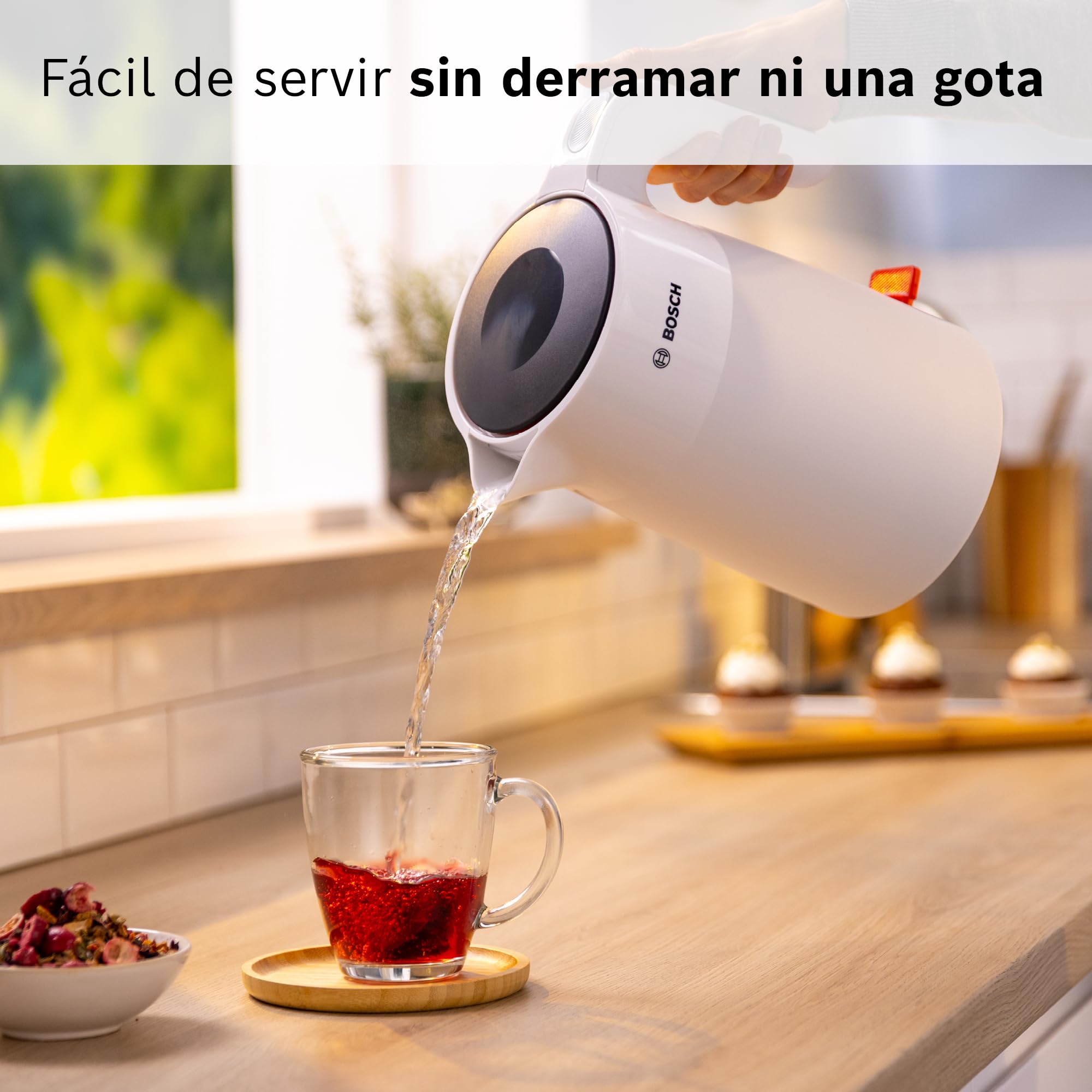 Bosch - Hervidor de Agua, MyMoment, Triple Seguridad, Filtro Anti-Impurezas, 1,7 litros, Blanco, TWK2M161