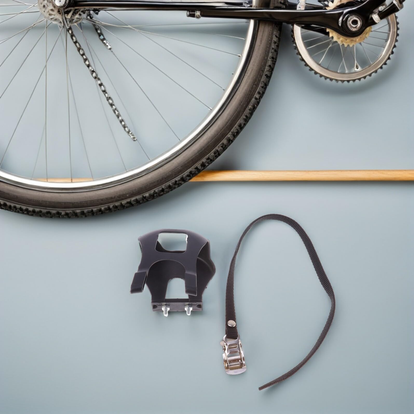 POPETPOP 6 pezzi Cinghie Pedali Bici Regolabili con Toe Clip Antiscivolo per Mountain e Road Bike Sicurezza e Comfort Ergonomico per Pedalate Stabili e Facili da Installare