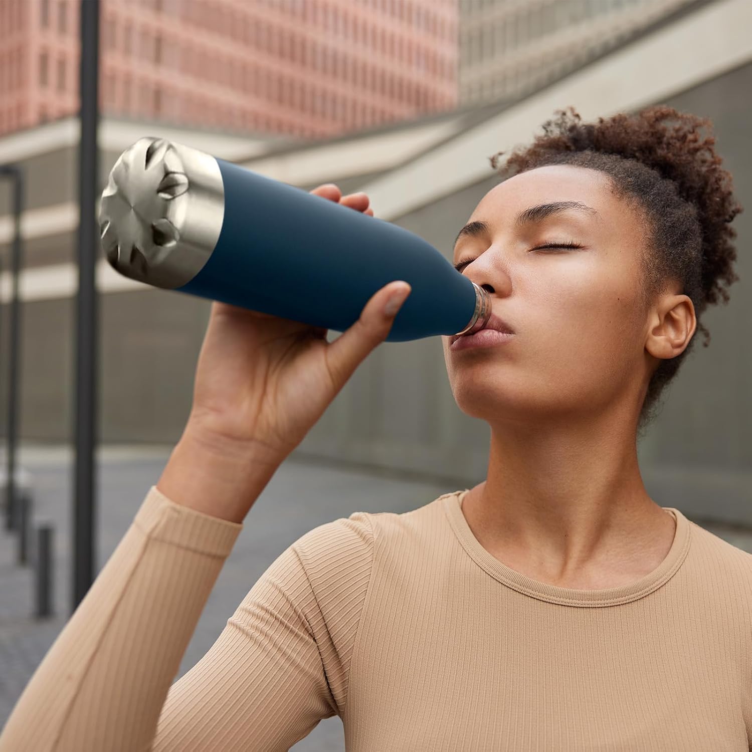 Mont-Clair H2O Stainless Steel Water Bottle, Vacuum insulated - BPA Free, 12h Hot & 24h Cold Drinks, Metal Water Bottle 17oz Leakproof, Ideal for Adult, Kids, Running - Dark Blue - Image 7