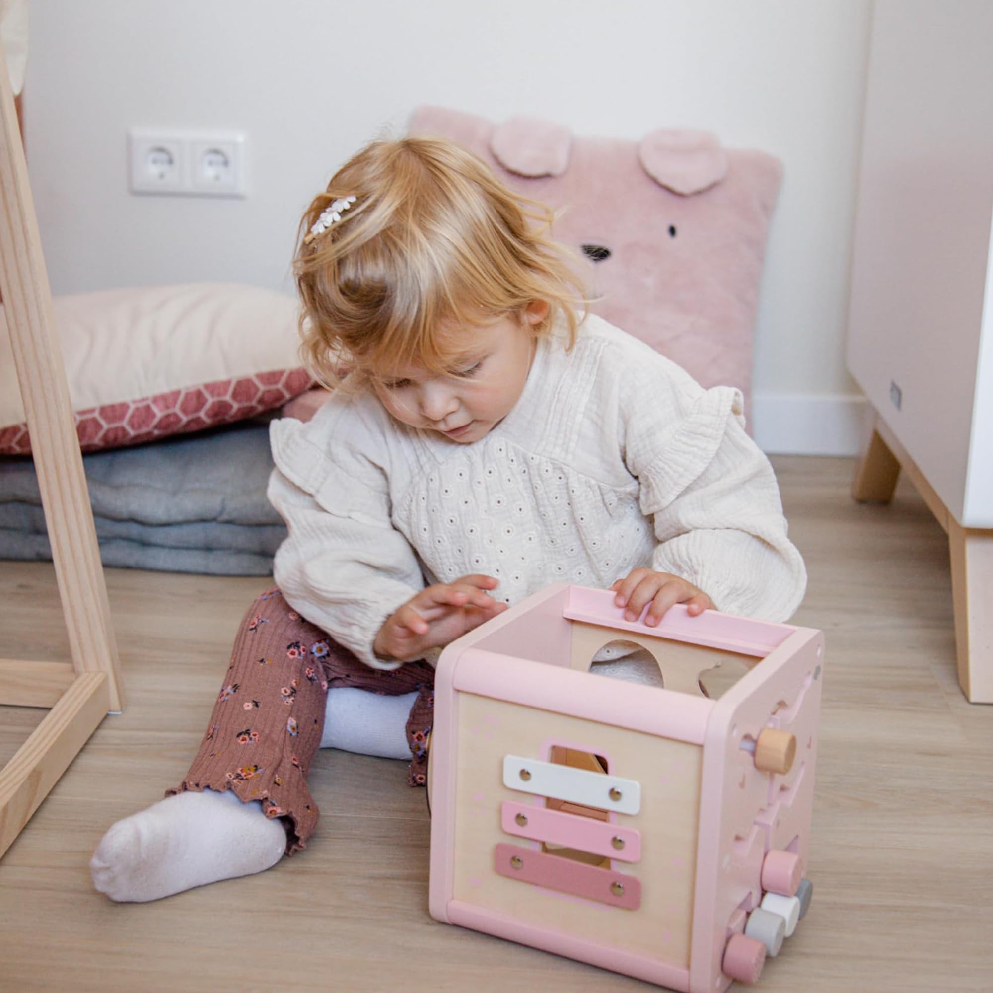 Cube d’activités en Bois Rose Personnalisable pour Enfants dès 12 Mois – Label Label