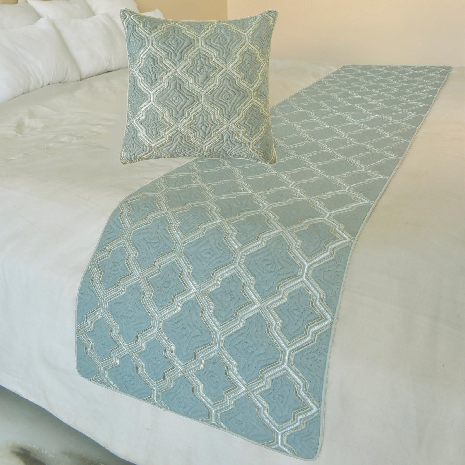 The HomeCentric King/Queen/Twin Light Blue Decorative Bed Runner - bed runners and scarves | Mubboo