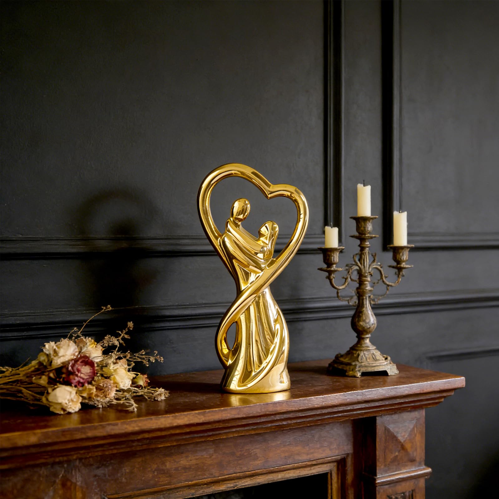 Statues en Porcelaine d'art De Couple Affectueux,Sculpture Peinte à la Main de 32cm de Haut,Statue élégante comme Symbole d'amour et d'affection,Figure décorative Parfaite comme Cadeau (Gold)