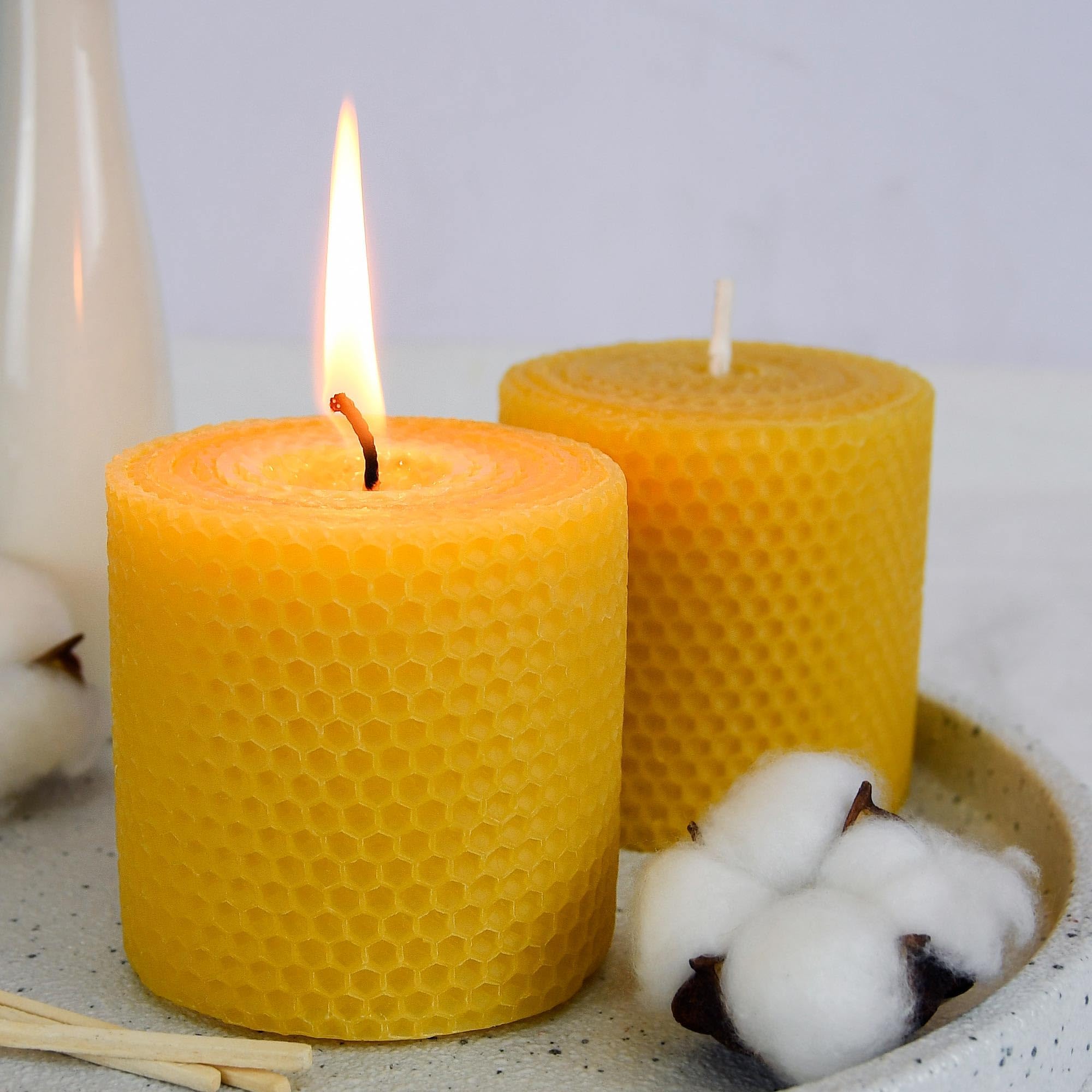 Juego de 2 velas de cera de abeja (3 x 3 pulgadas) enrolladas a mano para decoración del hogar, 12 horas de tiempo de combustión