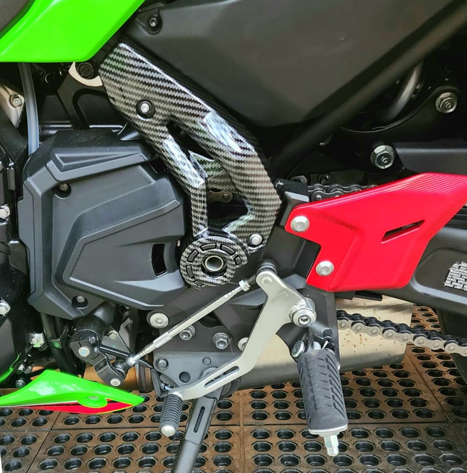 Panneaux latéraux pour Ninja 650 Z650 2017-2023 2024 2025 2026 Garniture de remplissage de cadre Protection de carénage (Fibre de carbone)