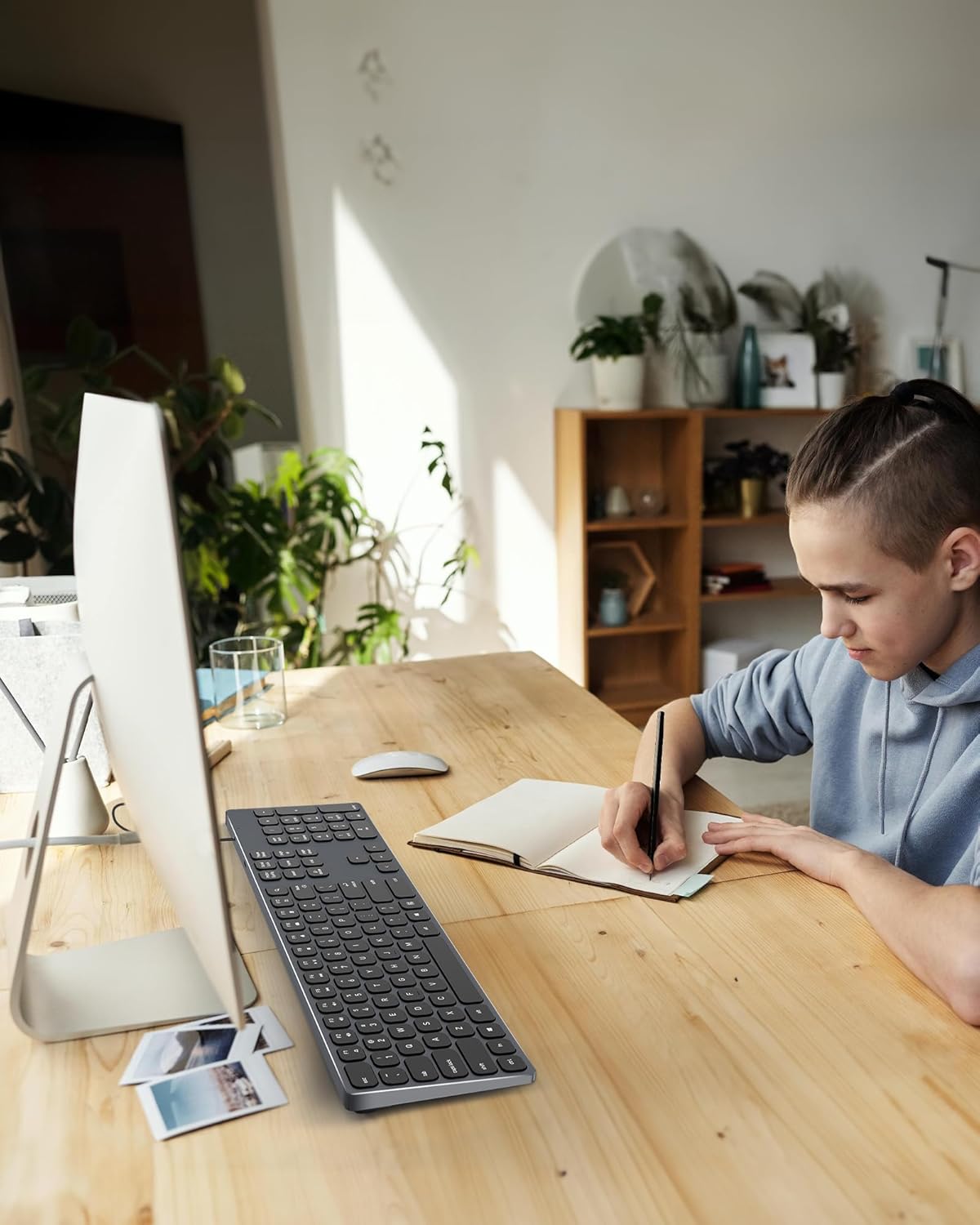 Aluminum USB Wired Keyboard with Numeric Keypad for PC Windows 10/8 / 7 / Vista/XP